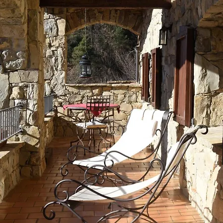 Turisme Rural Mas Isoles Country house
